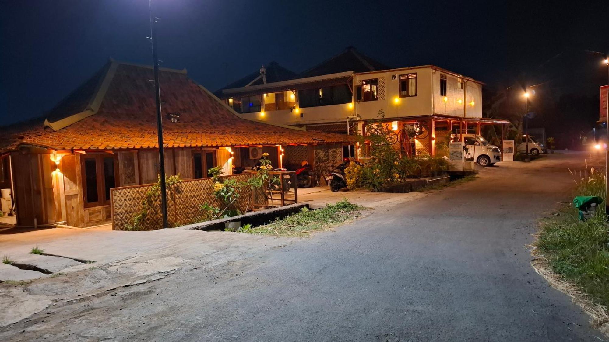 Alamanda Family Villas, Pool & Local Tours Yogyakarta Exterior foto