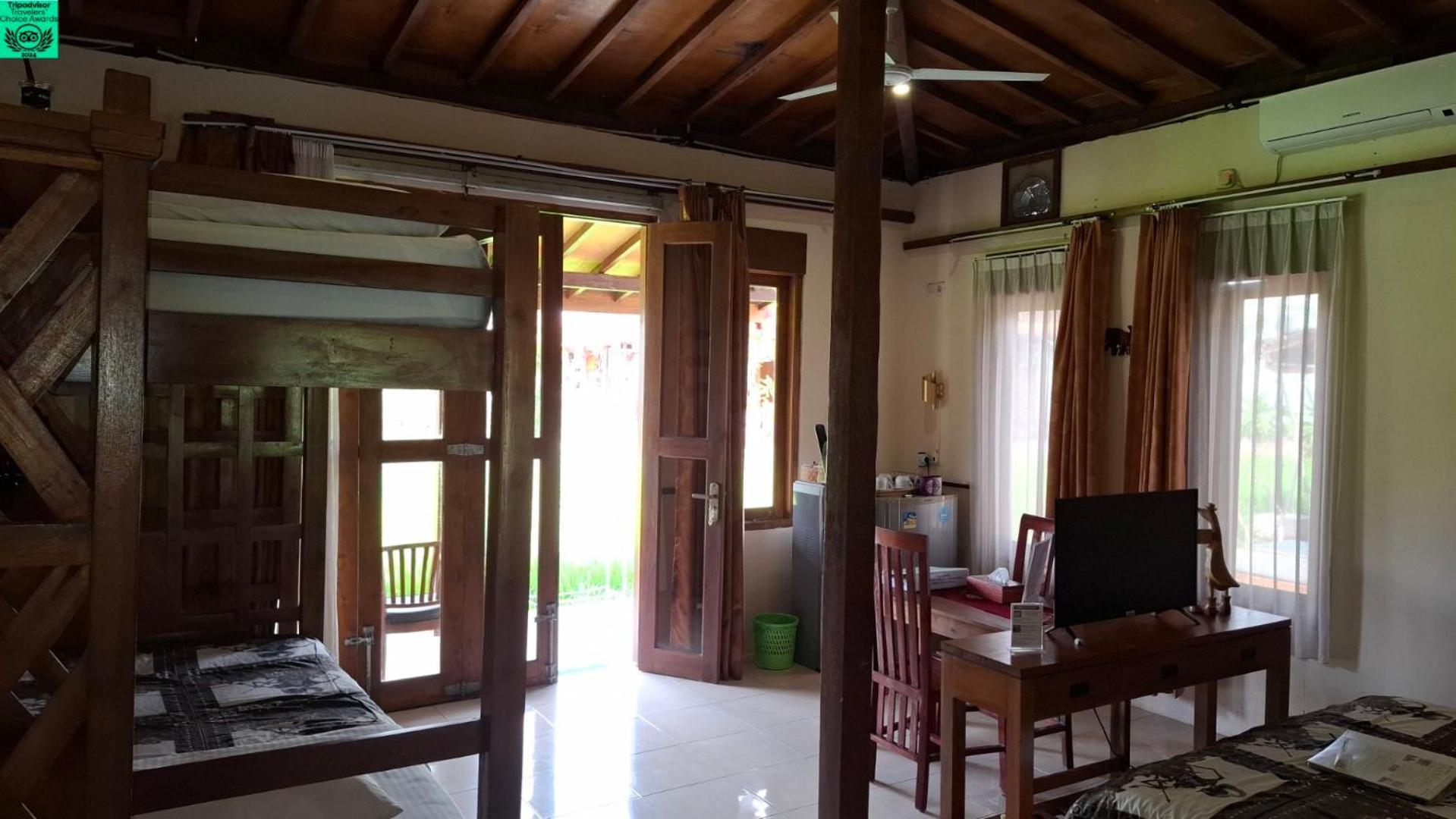 Alamanda Family Villas, Pool & Local Tours Yogyakarta Exterior foto